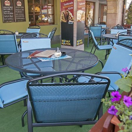 וורצ'לאבי Hotel Labut מראה חיצוני תמונה